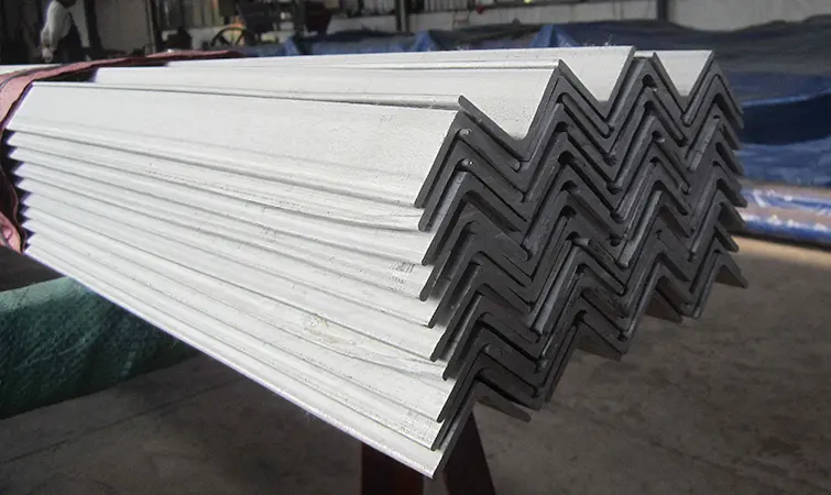 Precision stainless steel angle steel: smooth surface and precise size