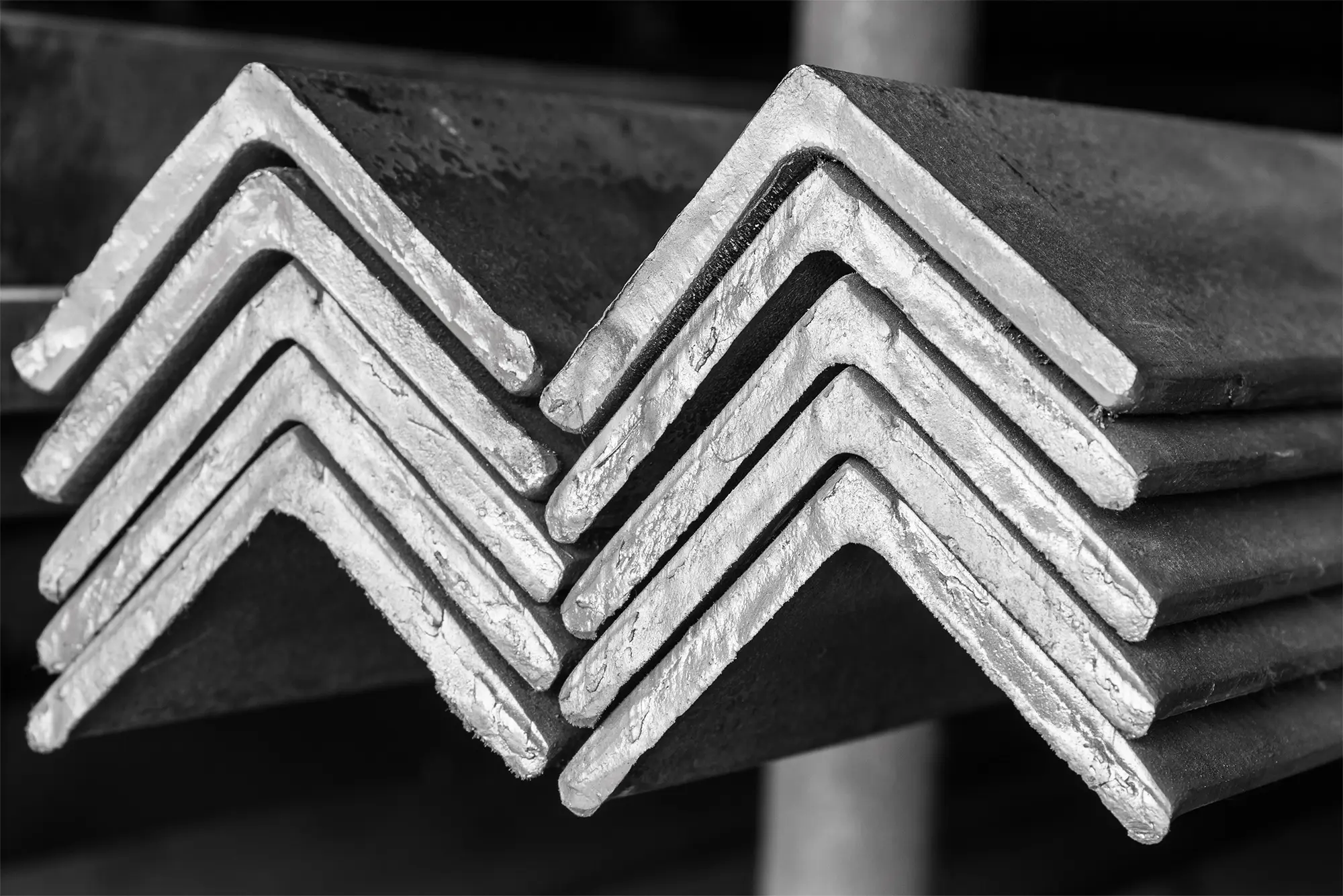 Brushed stainless steel angle: unique texture, non-slip and wear-resistant
