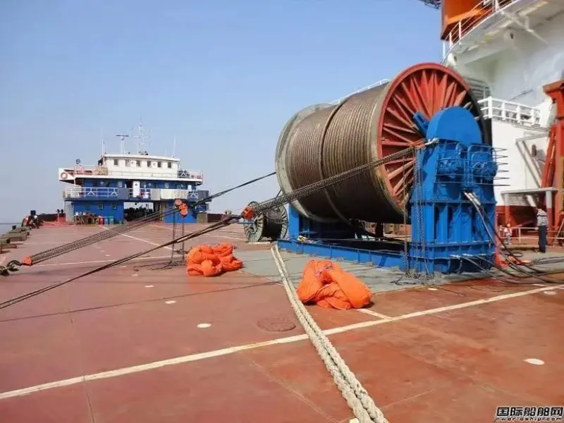 What types of galvanized steel wire rope structures are there